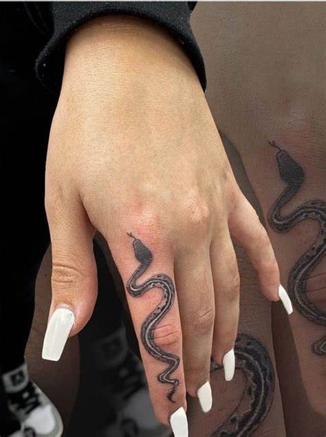 70+ Meaningful Finger Tattoo Designs To Emphasize Your Style — InkMatch