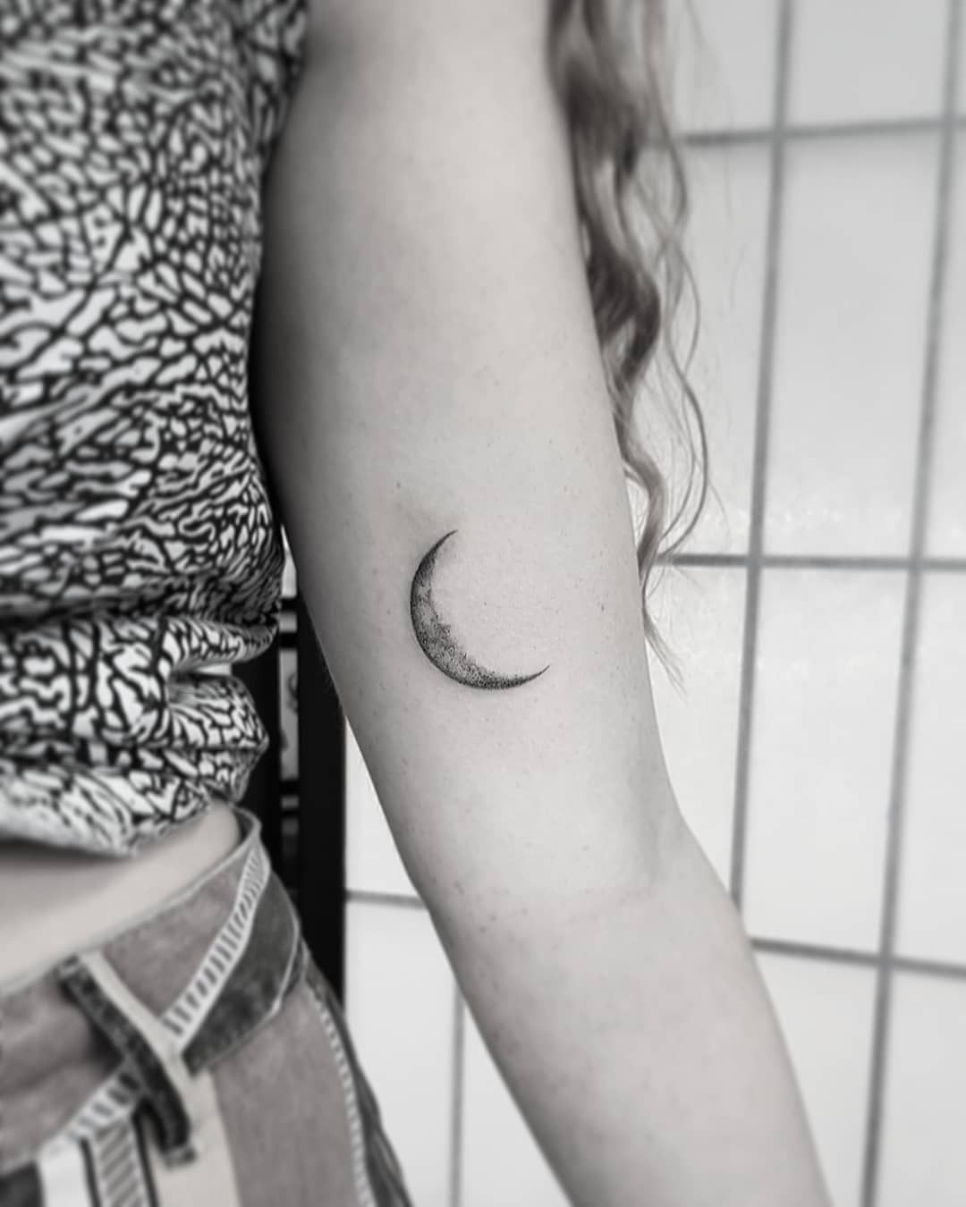 From Crescent to Full: 30 Creative Moon Tattoo Ideas for Lunar Enthusiasts Top Beauty Magazines