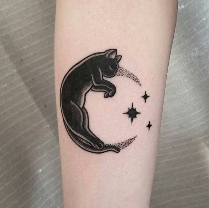 From Crescent to Full: 30 Creative Moon Tattoo Ideas for Lunar Enthusiasts Top Beauty Magazines