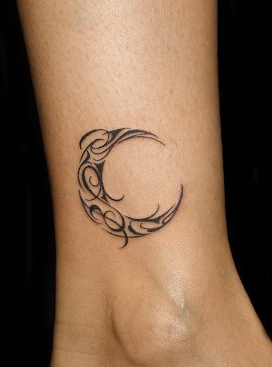 From Crescent to Full: 30 Creative Moon Tattoo Ideas for Lunar Enthusiasts Top Beauty Magazines