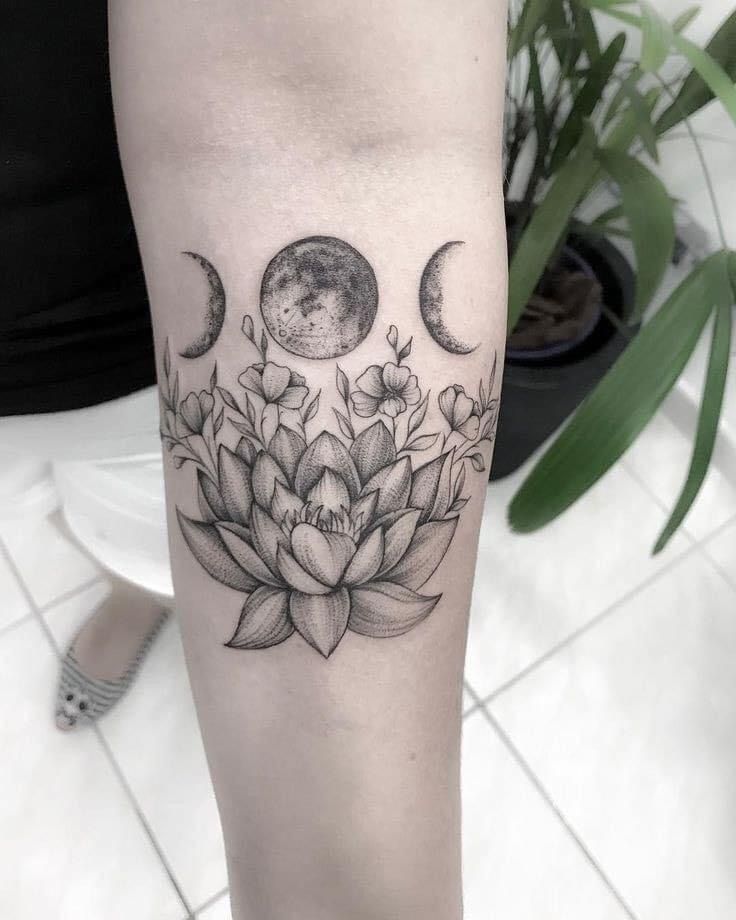 From Crescent to Full: 30 Creative Moon Tattoo Ideas for Lunar Enthusiasts Top Beauty Magazines