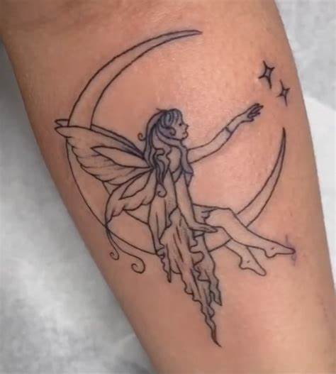 From Crescent to Full: 30 Creative Moon Tattoo Ideas for Lunar Enthusiasts Top Beauty Magazines