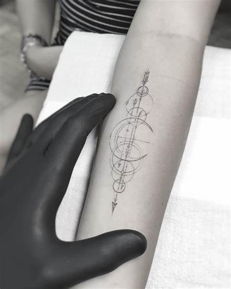 From Crescent to Full: 30 Creative Moon Tattoo Ideas for Lunar Enthusiasts Top Beauty Magazines