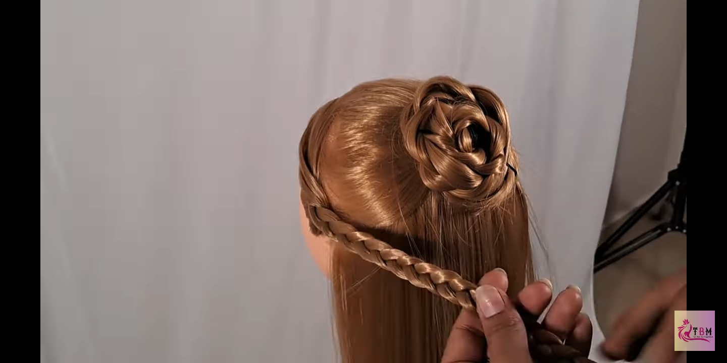 DIY Boho Rose Bun: A Complete Step By Step Guide With Tutorial Top Beauty Magazines