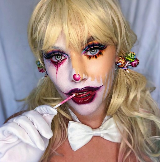 Creepy Yet Cute Clown Makeup for Halloween