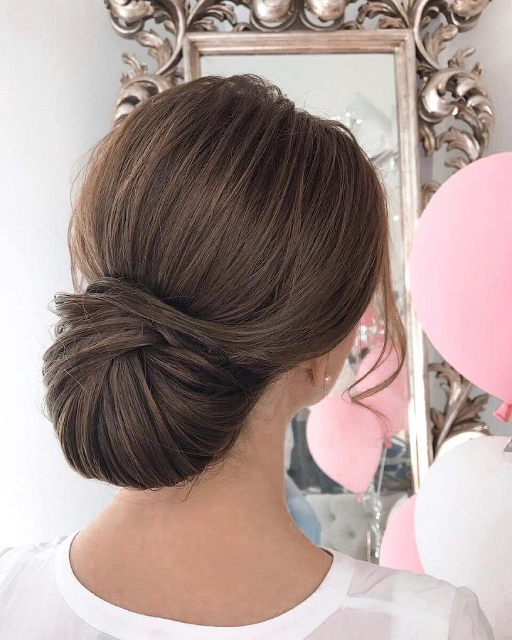 Elegant Chignon Hairstyle For Prom