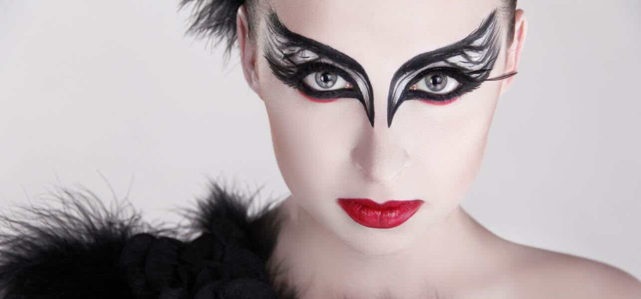 Black Swan Makeup For Halloween 