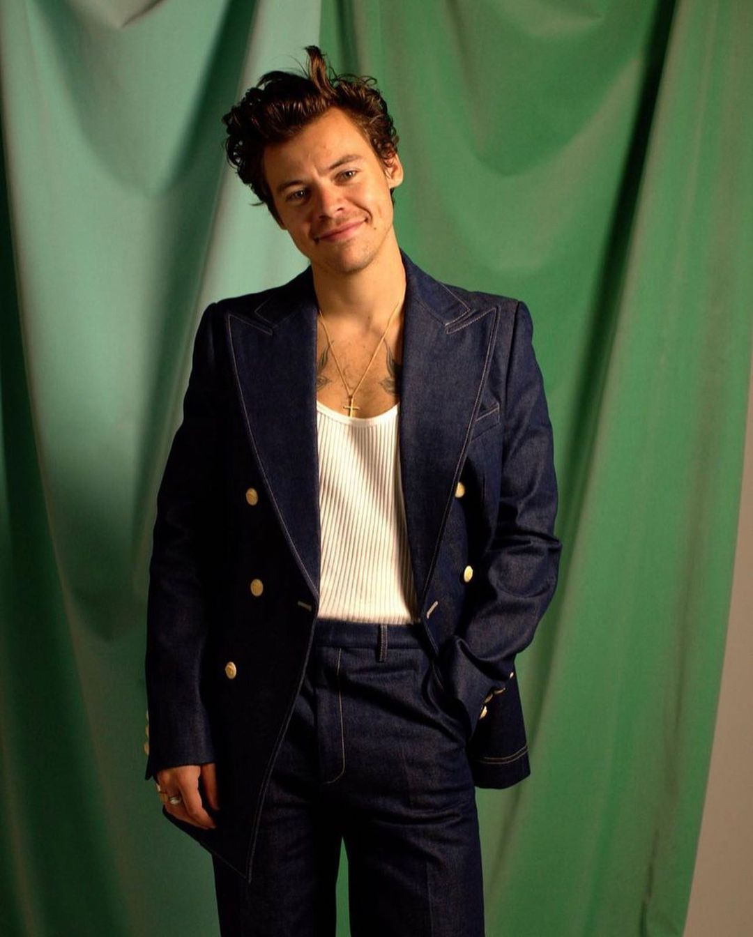 From Boy Band Curls to Rockstar Locks: Harry Styles' Hair Evolution Top Beauty Magazines