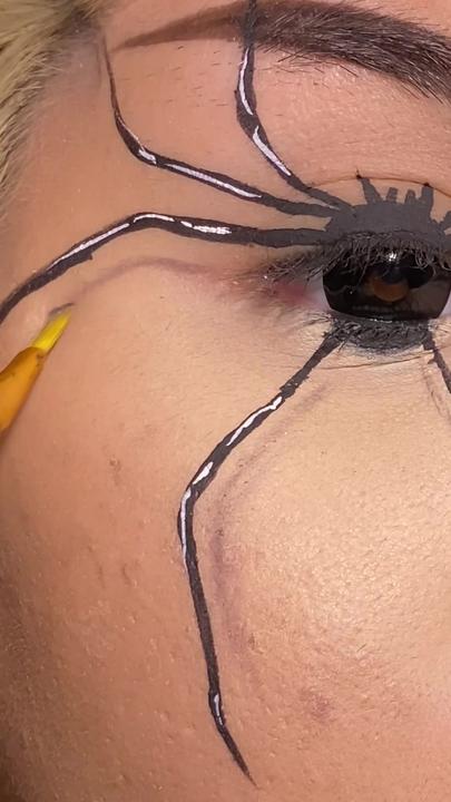 Spider Eye makeup