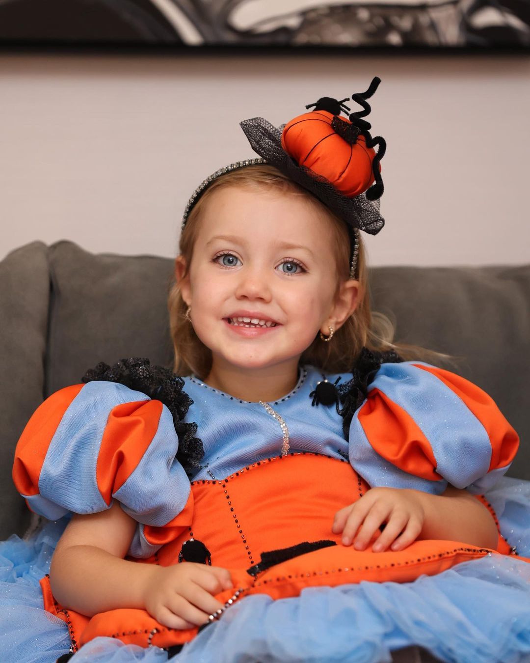 Halloween hairstyle for kids 