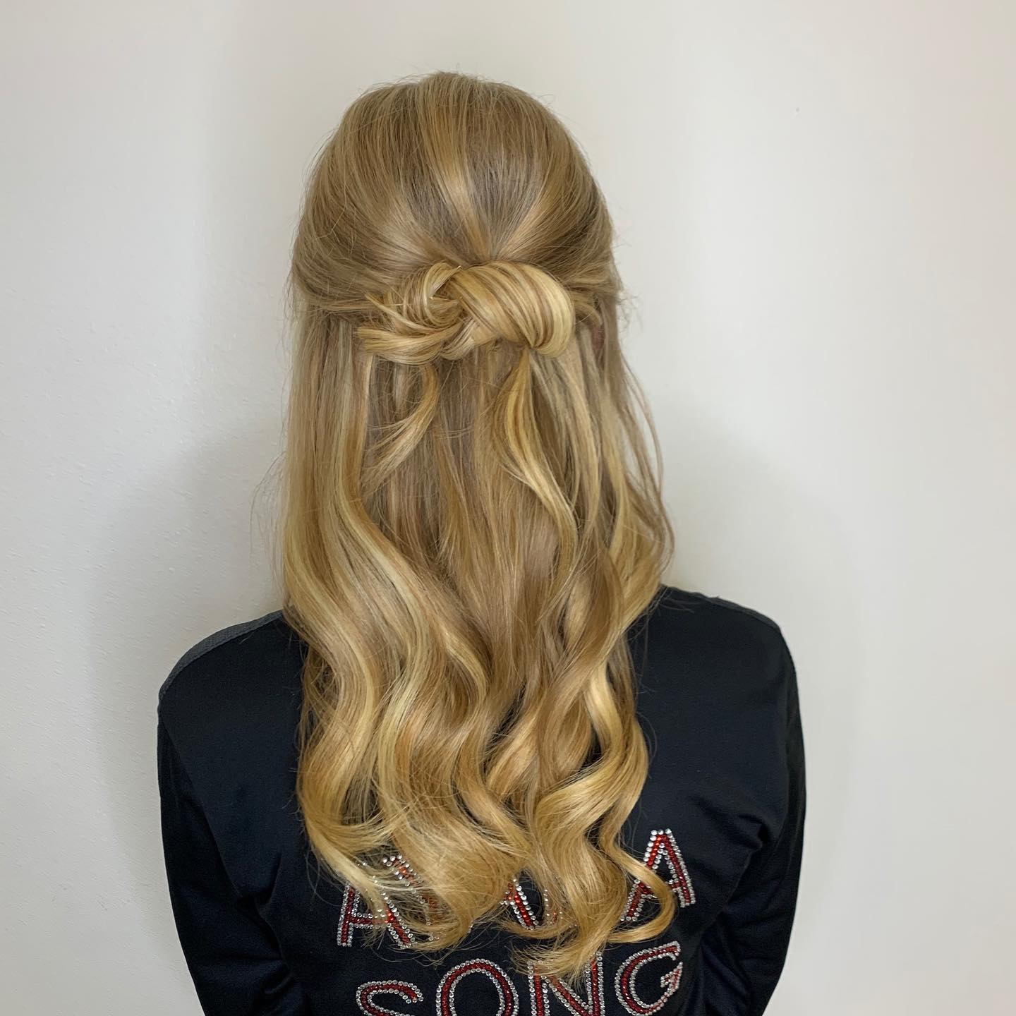 Glamour and Grace: Homecoming Hair Inspiration Top Beauty Magazines