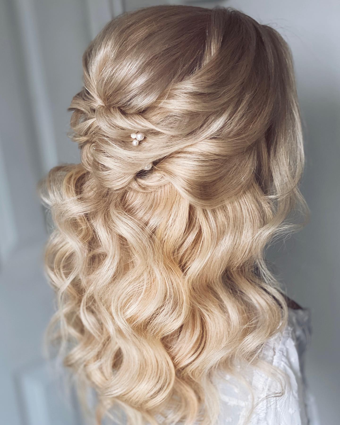 Dreamy Loop Updo 