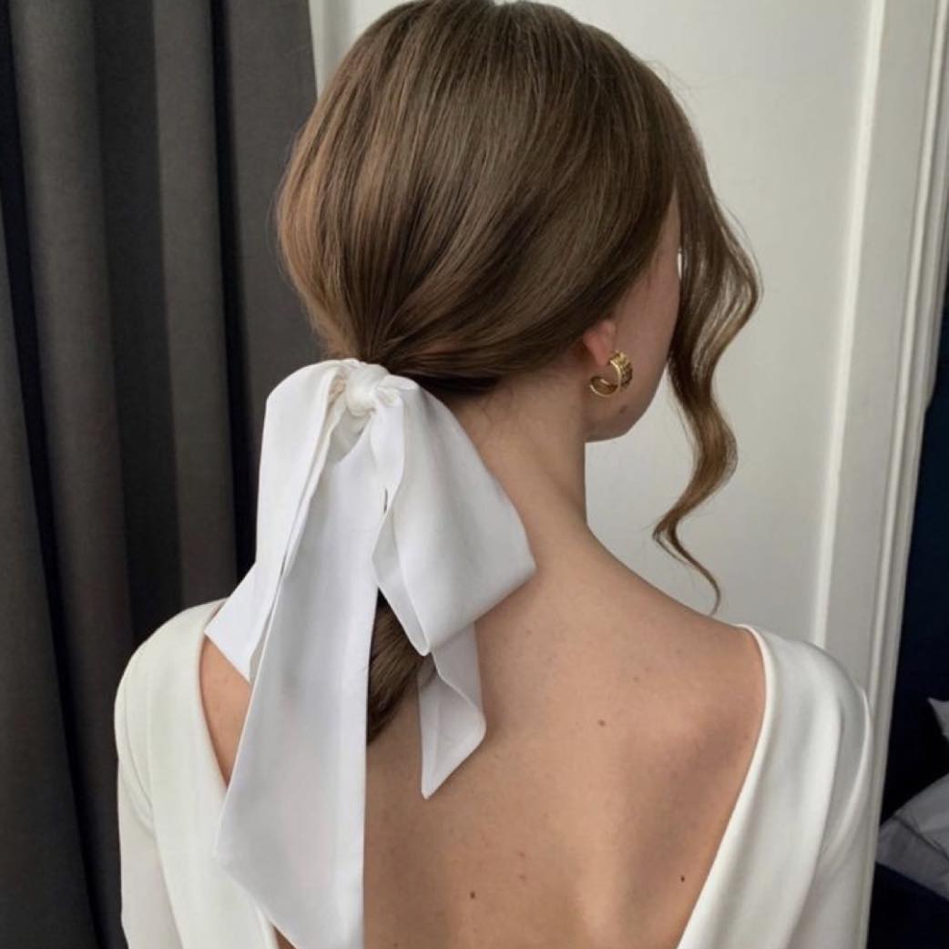  Low Ponytail w/ Bow 